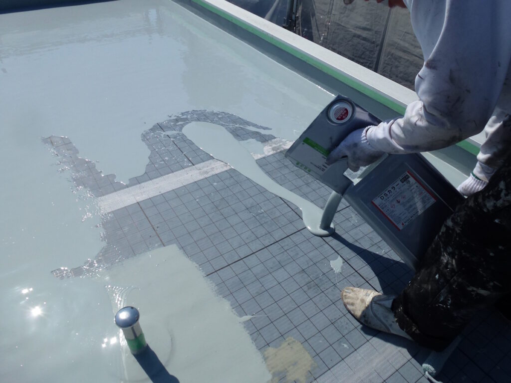 2014年4月15日 神奈川区:平場ウレタン防水1層目