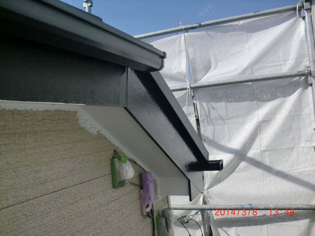 2014年3月8日 川崎市宮前区:破風上塗り