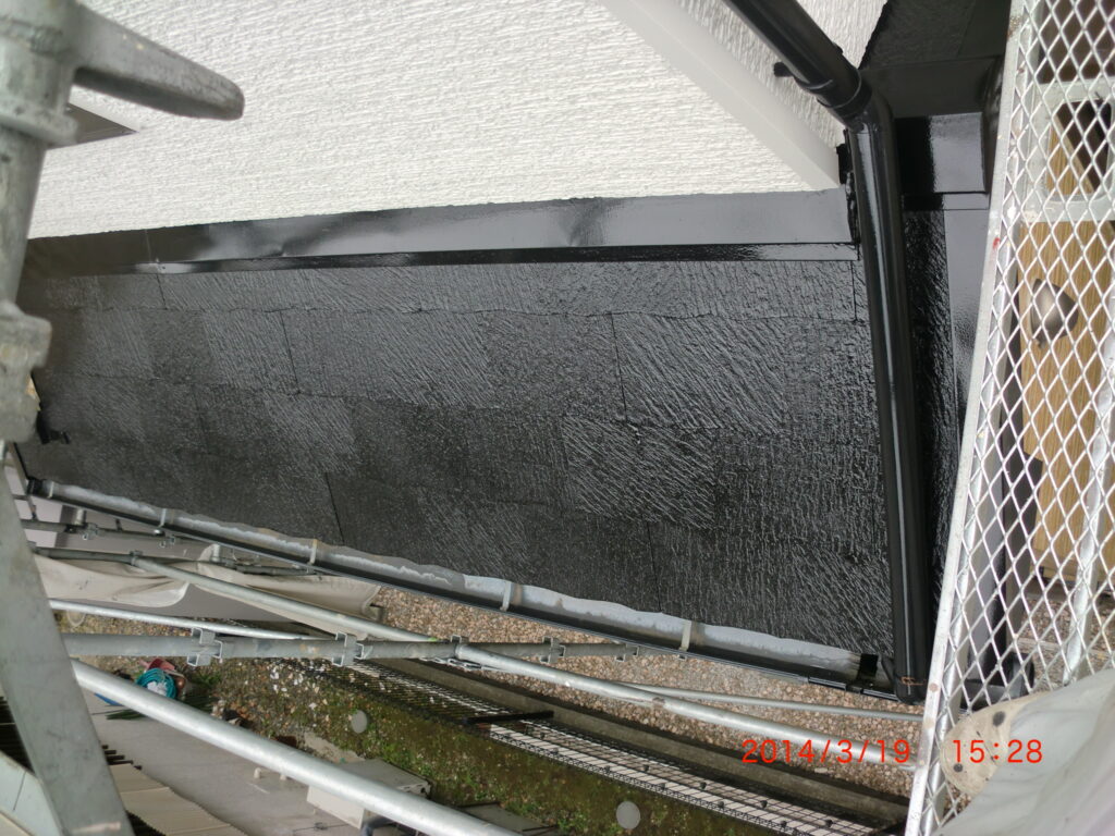 2014年3月19日 川崎市宮前区:下屋根上塗り完了