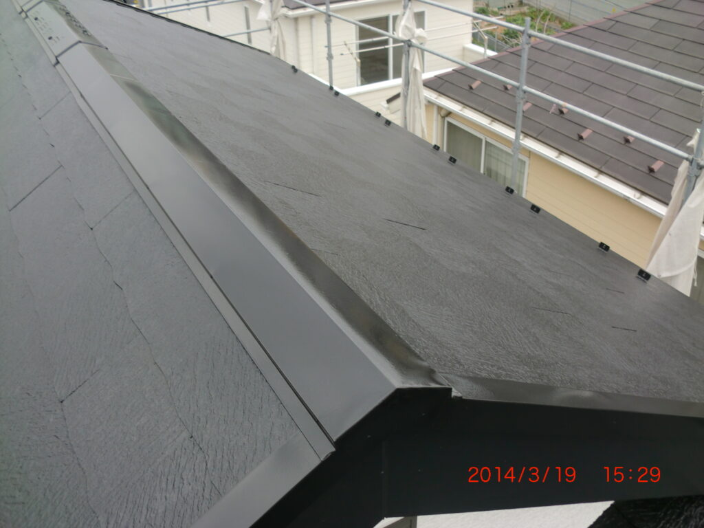2014年3月19日 川崎市宮前区:屋根上塗り完了