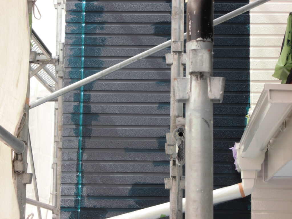 2014年3月19日　栄区公田町：外壁中塗り