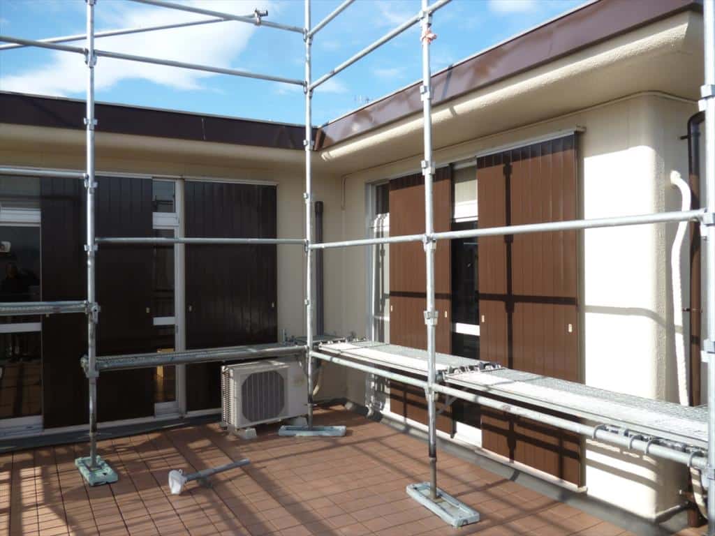 2階と足場
