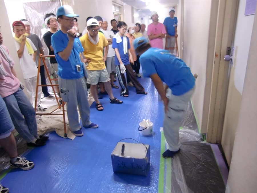 職員さんに作業説明