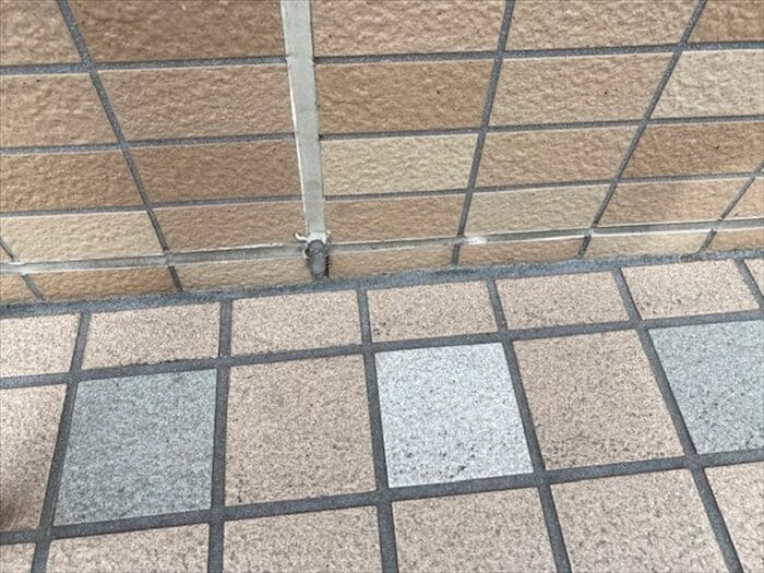 シール下の水抜き