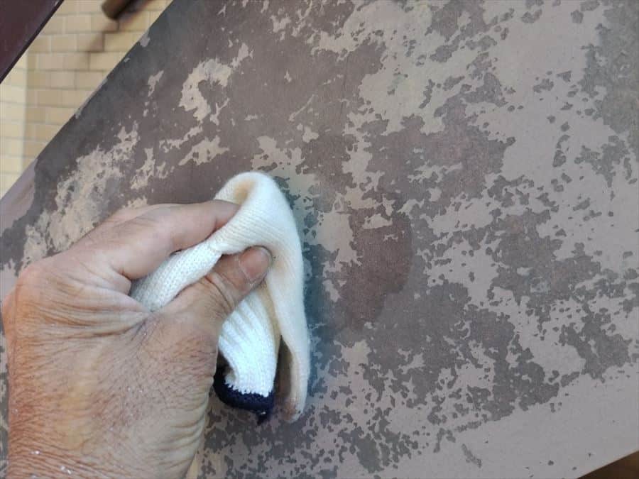 外階段　シンナー塗布
