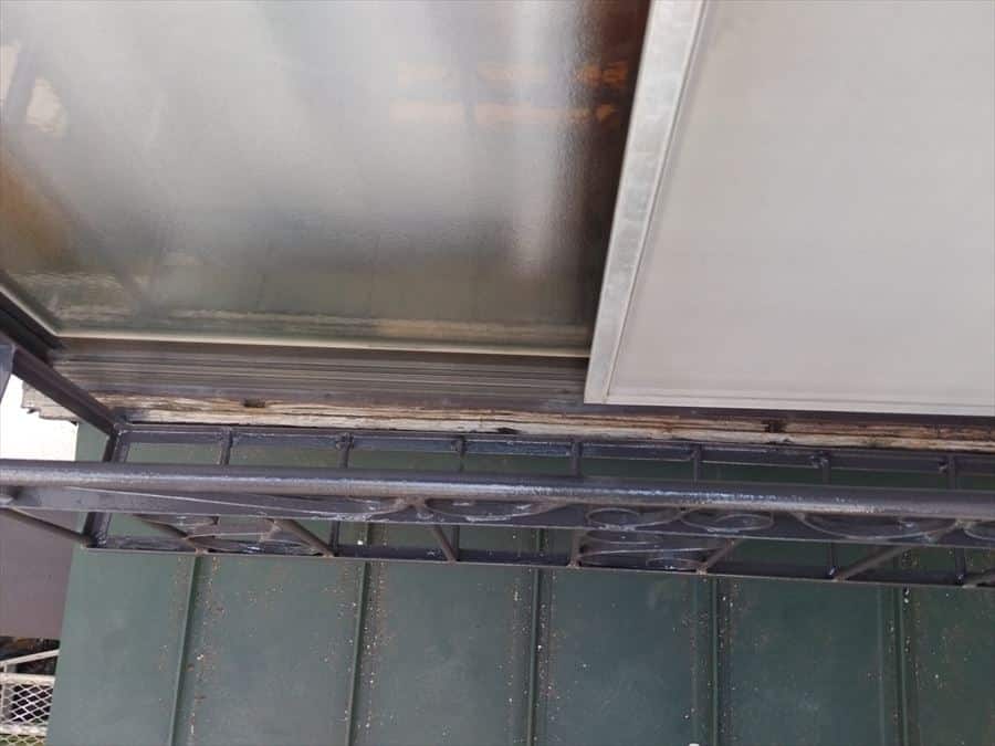 外れそうな窓手すり