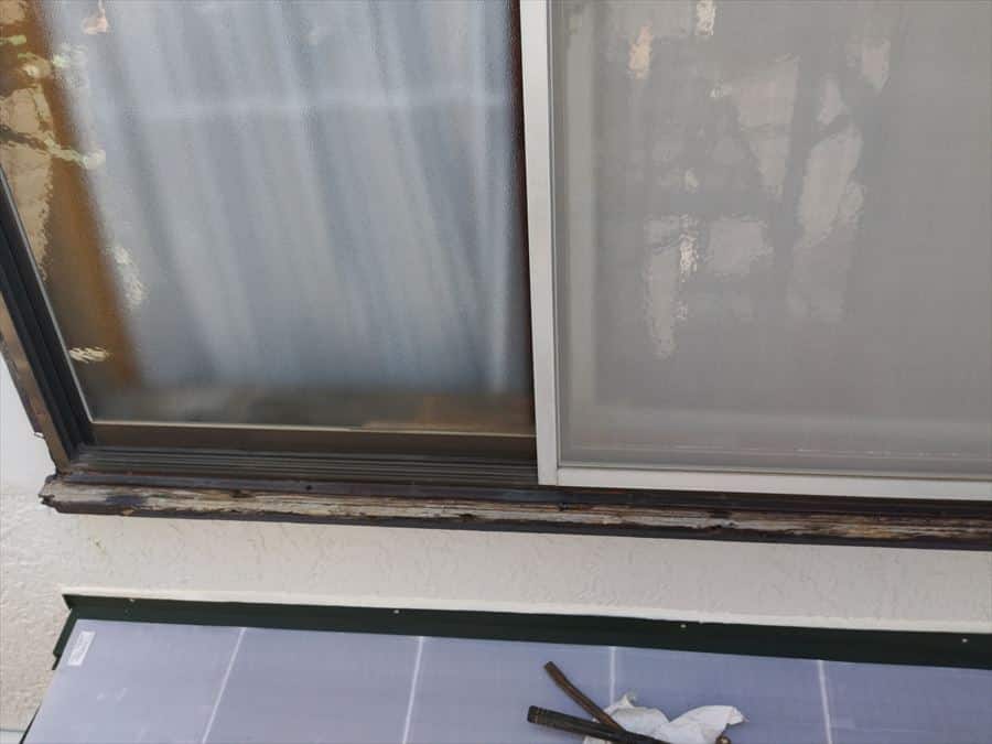 腐っている窓木部