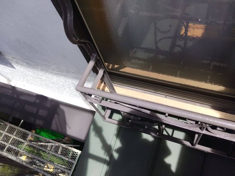 窓木部　手すり付けなおし
