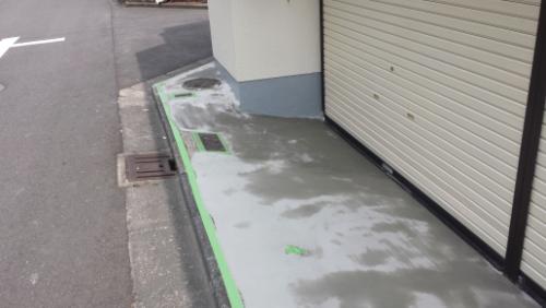2013年7月30日　川崎市中原区ほしば邸：駐車場前下地補修