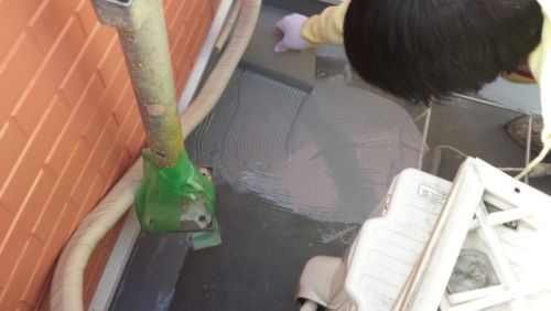 2013年10月18日 横浜市南区堀ノ内　防水：レベラーで馴らし