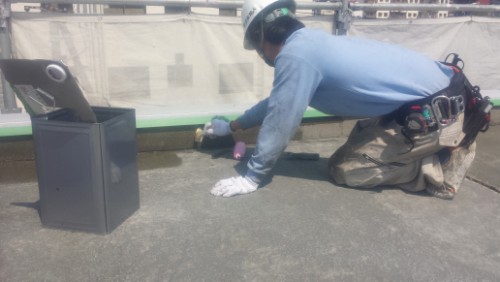 2014年4月8日　神奈川区子安通り：屋上プライマー塗布