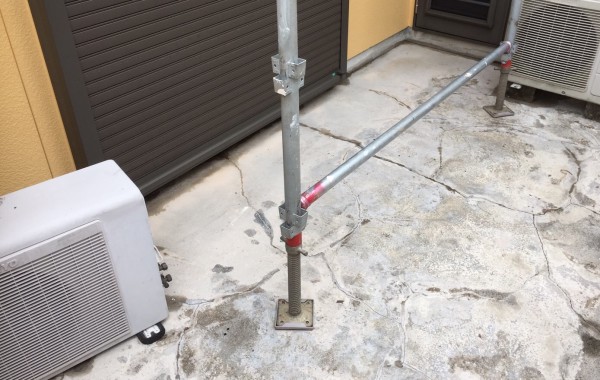 防水工事前のバルコニー