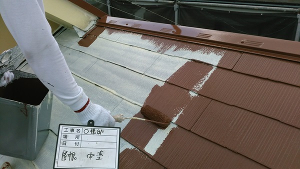 屋根　中塗り