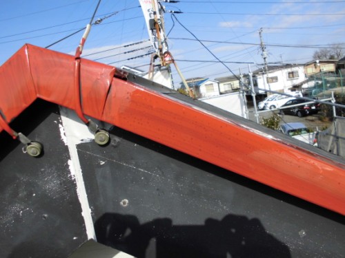 2014年1月14日　神奈川区白幡向町：屋根鉄部サビ止め塗布