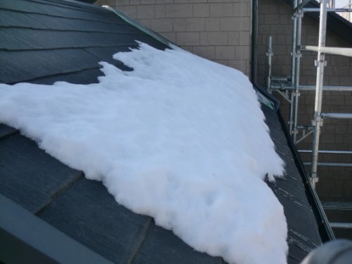 2014年2月17日　戸塚区南舞岡：下屋根の積雪　
