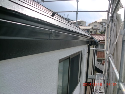 2014年3月18日　川崎市宮前区：付帯部上塗り後