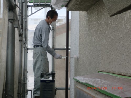 横浜市保土ヶ谷：モルタル外壁下塗り
