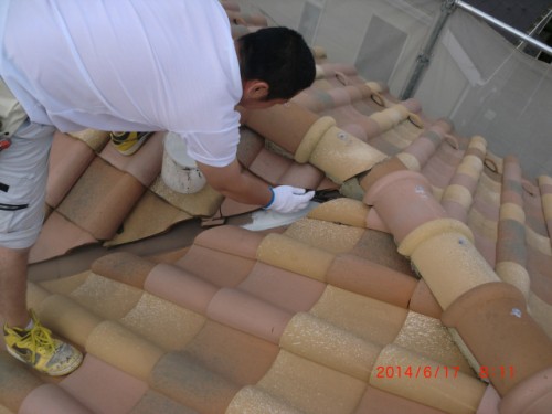 横浜市旭区：屋根鉄部下塗り