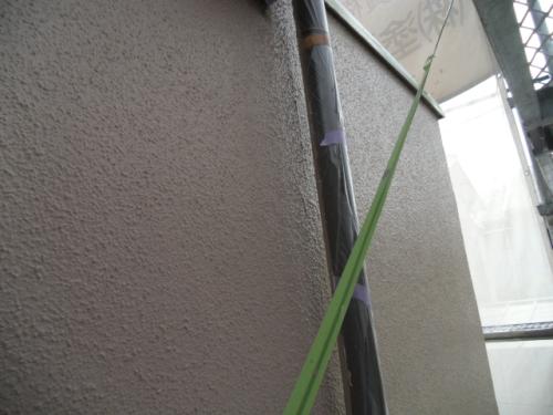 2014年2月6日　港北区新吉田東：外壁上塗り、雨樋の養生