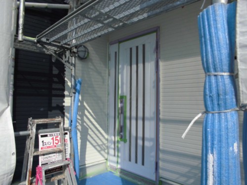 2014年3月18日　栄区公田町：外壁上塗り完了