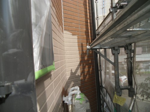 旭区鶴ヶ峰本町：1階外壁中塗り2