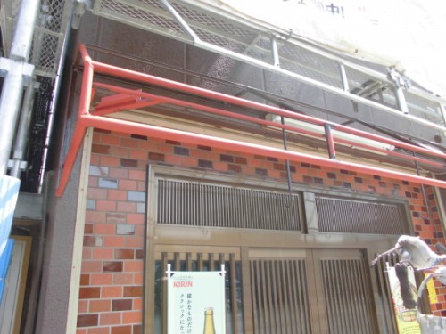 横浜市神奈川区：軒先テント鉄部塗装