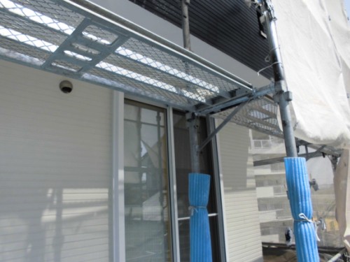 2014年3月28日　栄区公田町：養生剥がし3