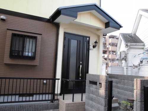 横浜市旭区：塗装完了後の玄関周り
