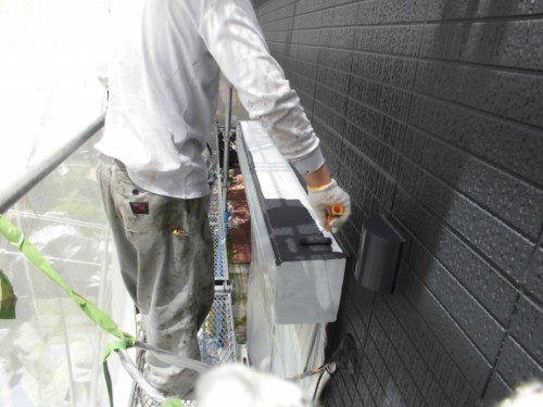 横浜市旭区：シャッターボックス中塗り