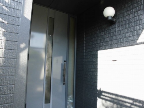 横浜市旭区：塗装完了後の玄関周辺