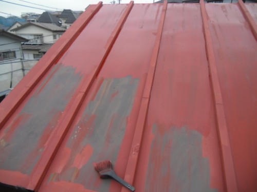 横浜市磯子区：トタン屋根下塗り