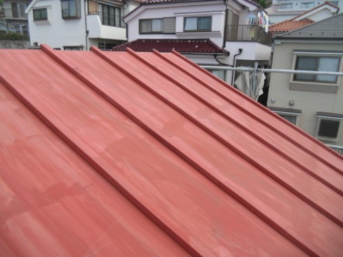 横浜市磯子区：下塗り後のトタン屋根
