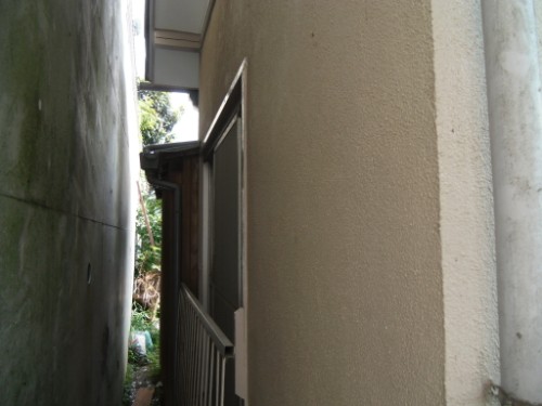 横浜市磯子区：ドア枠上塗り後