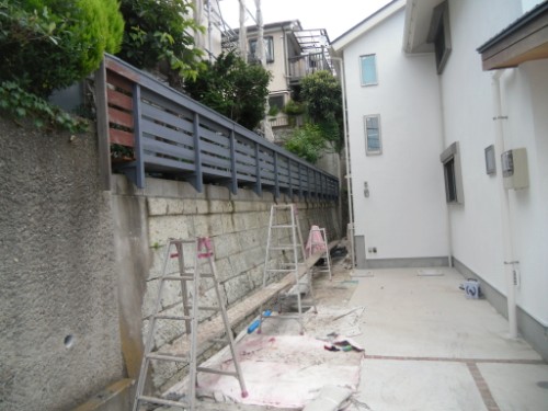 横浜市磯子区：フェンス下塗り後