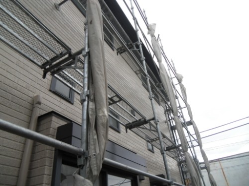 横浜市金沢区：束ねたメッシュシート