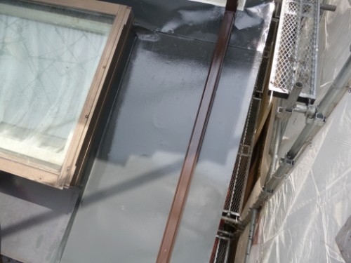 東京都大田区：下屋根トタン部塗装