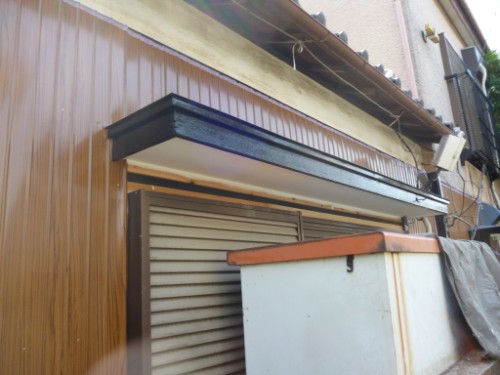 横浜市旭区：庇中塗り後
