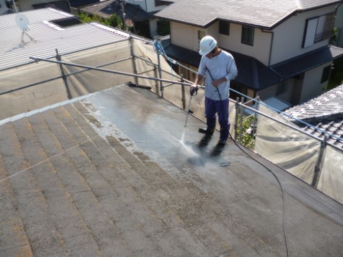 横浜市瀬谷区：屋根の高圧洗浄