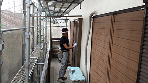 2013年7月13日　川崎市中原区にて外壁塗装・雨戸ケレン