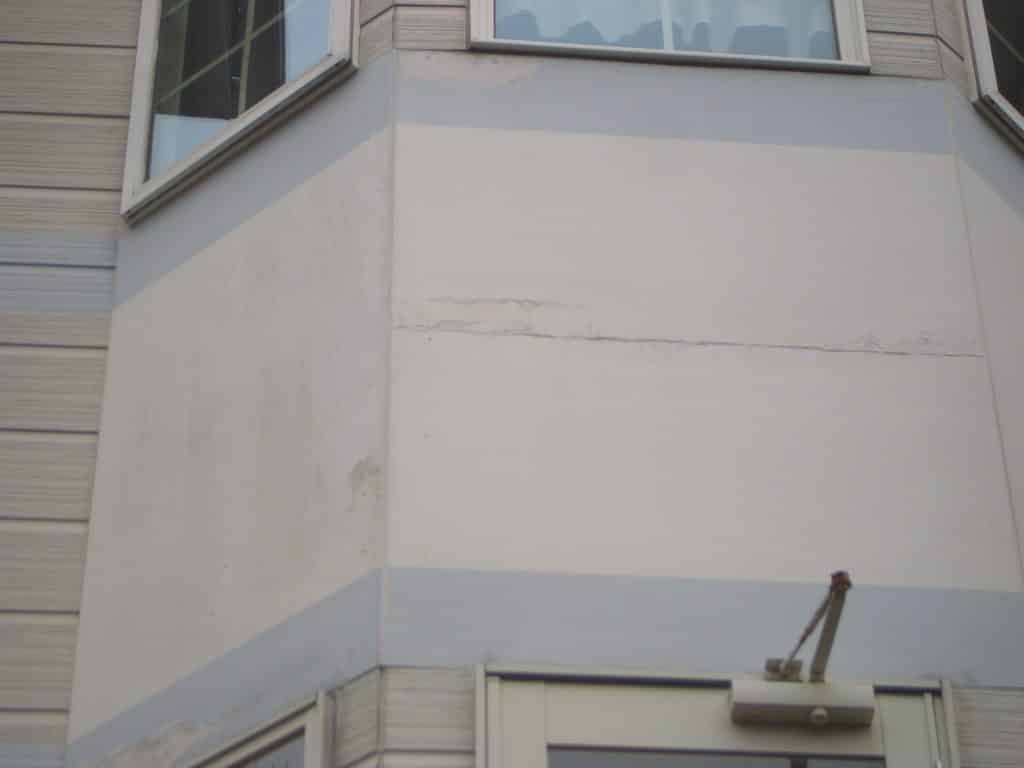外壁パテ埋め前の劣化