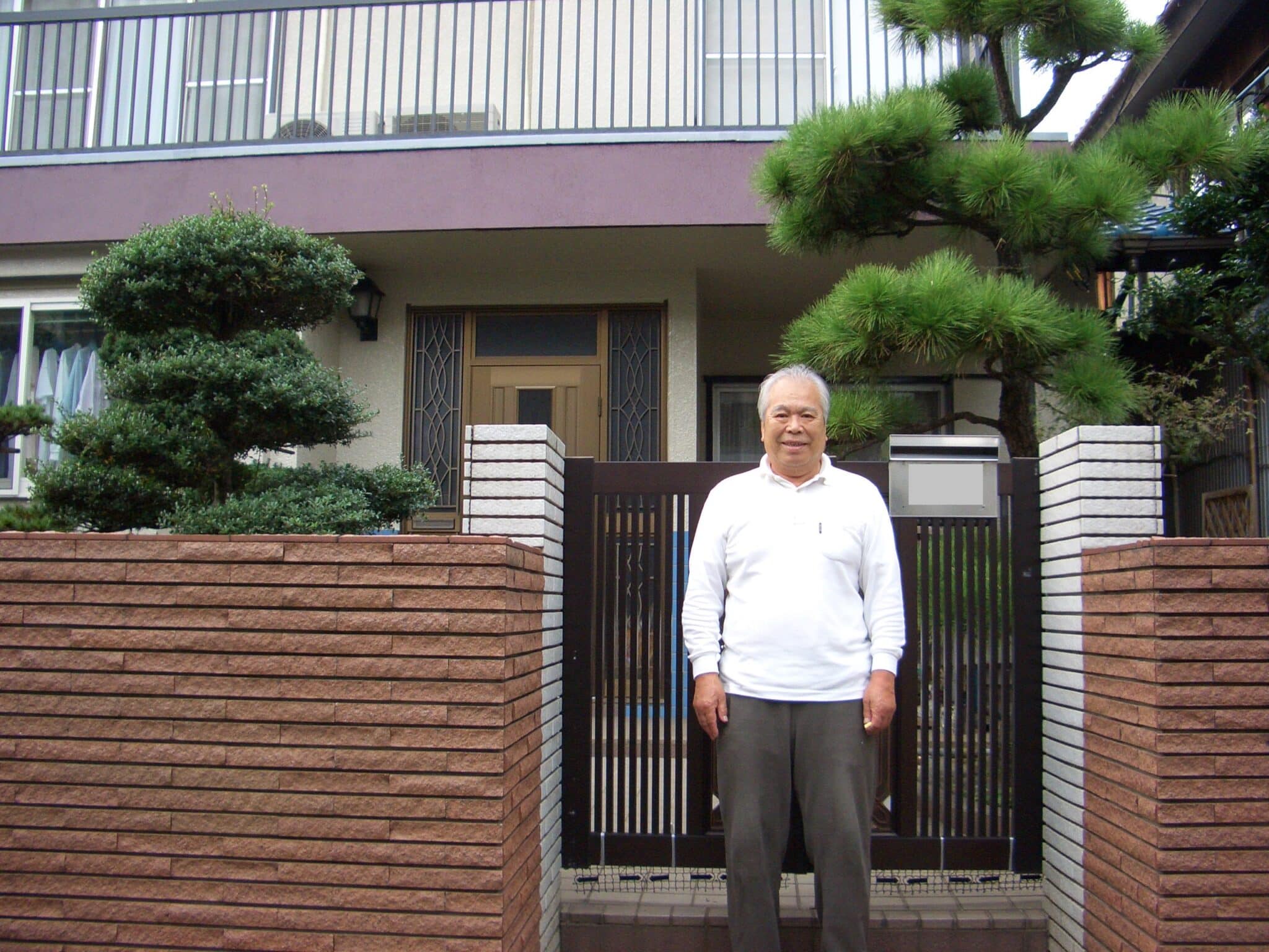 施主